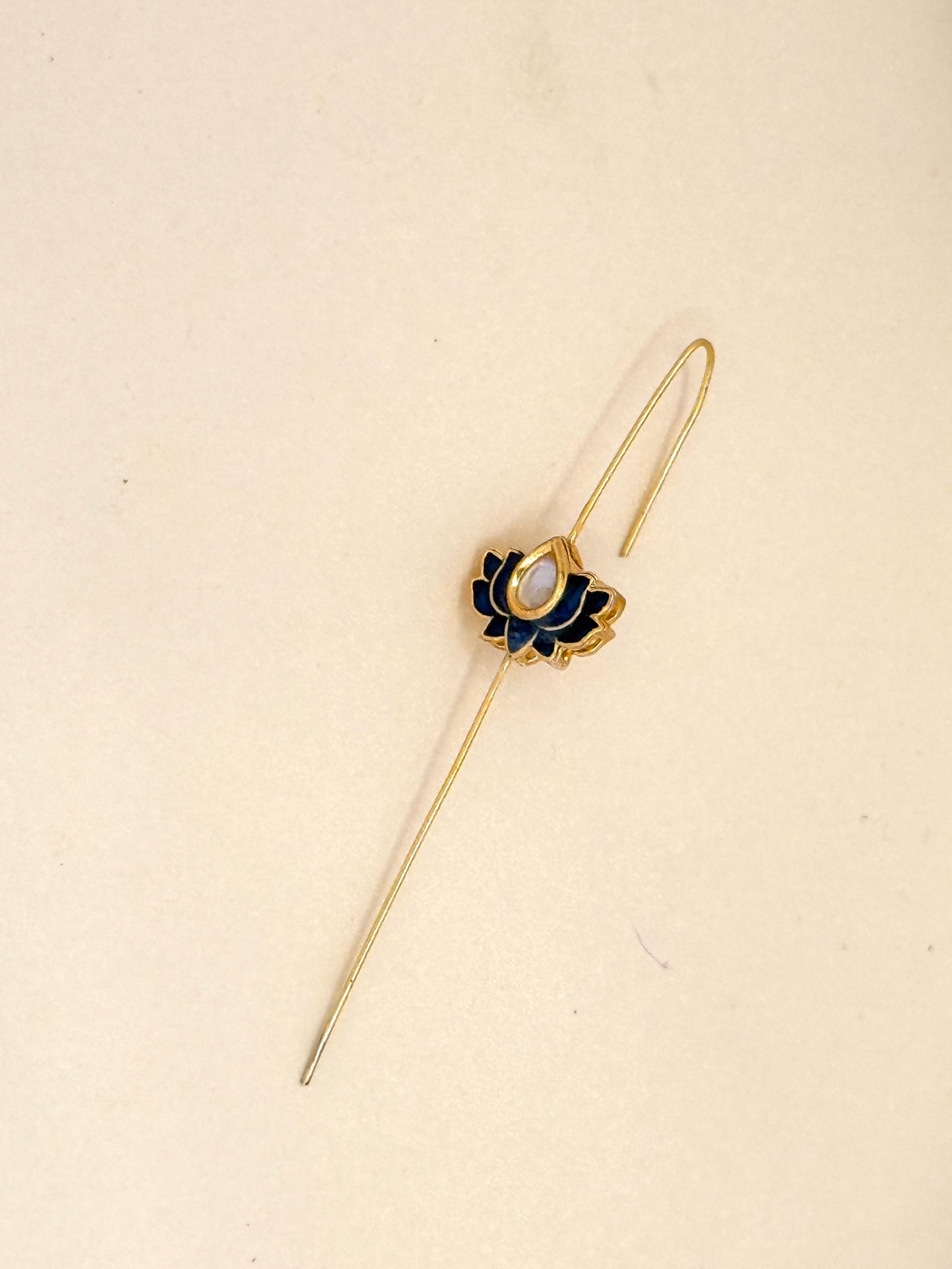 Lotus Earcuff